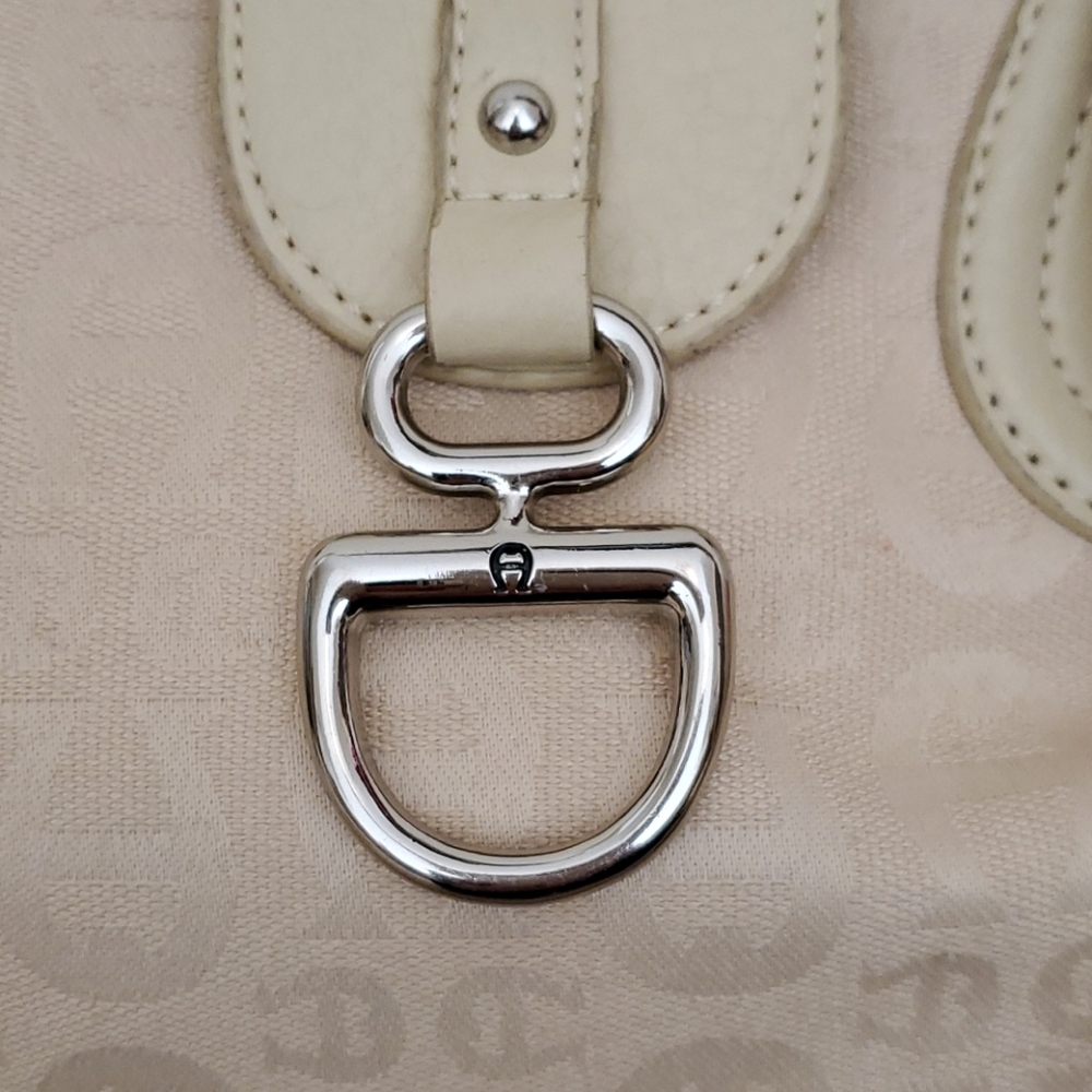 Etienne Argner tan purse - Picture 2 of 9